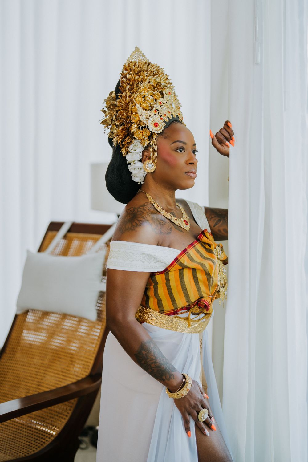 Solo traditional Balinese costume photoshoot at Samabe Suites Bali