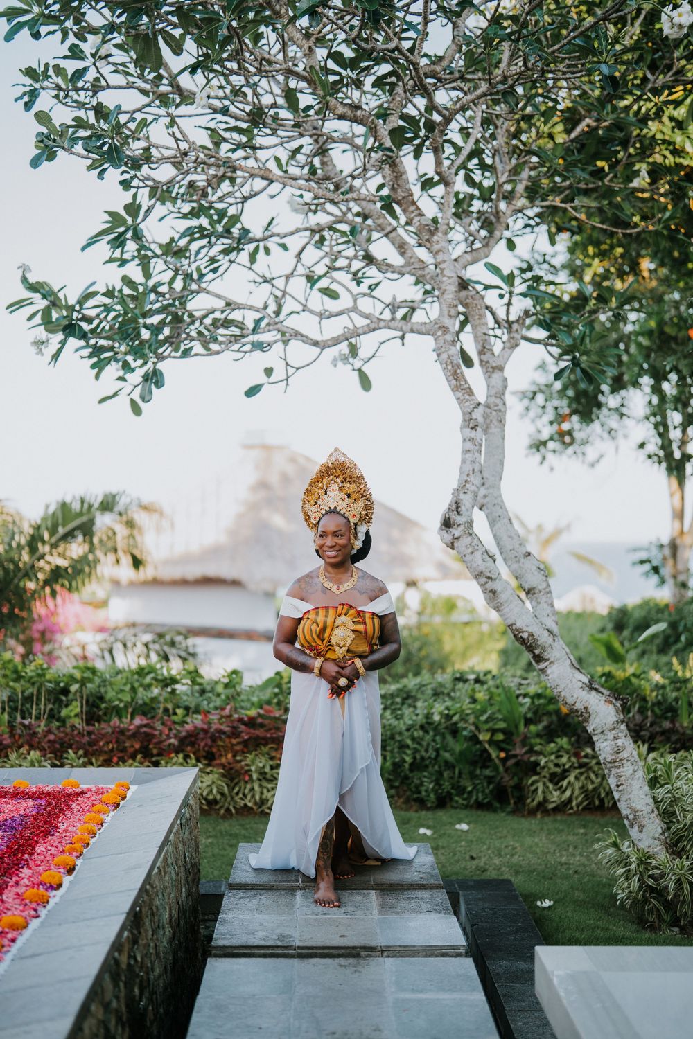 Solo traditional Balinese costume photoshoot at Samabe Suites Bali
