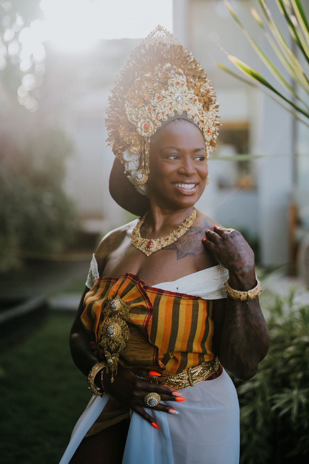 Solo traditional Balinese costume photoshoot at Samabe Suites Bali