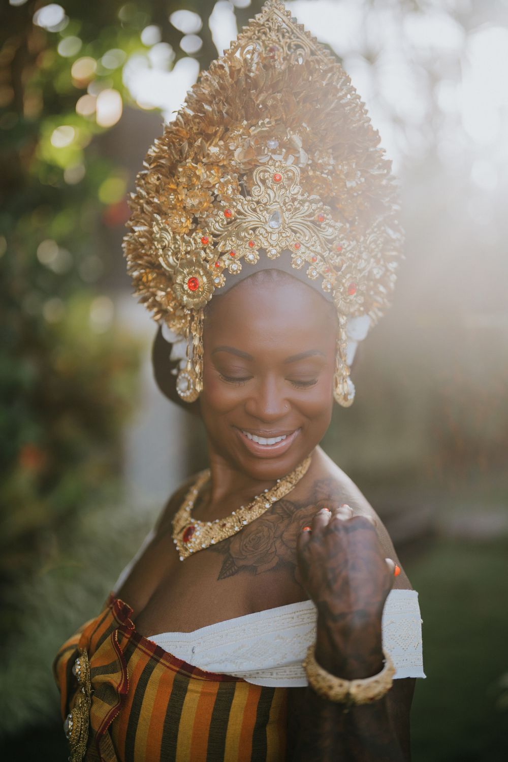 Solo traditional Balinese costume photoshoot at Samabe Suites Bali