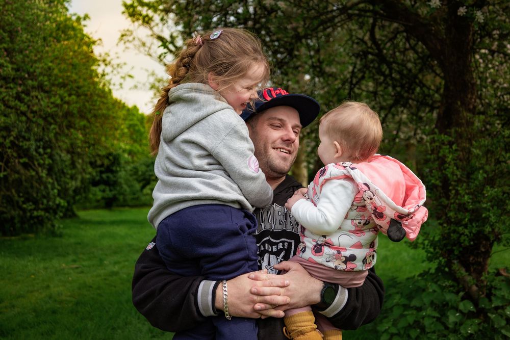 family photoshoot in park