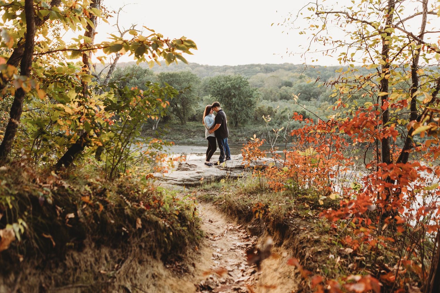 Engagement session on the cliff at The Ledges