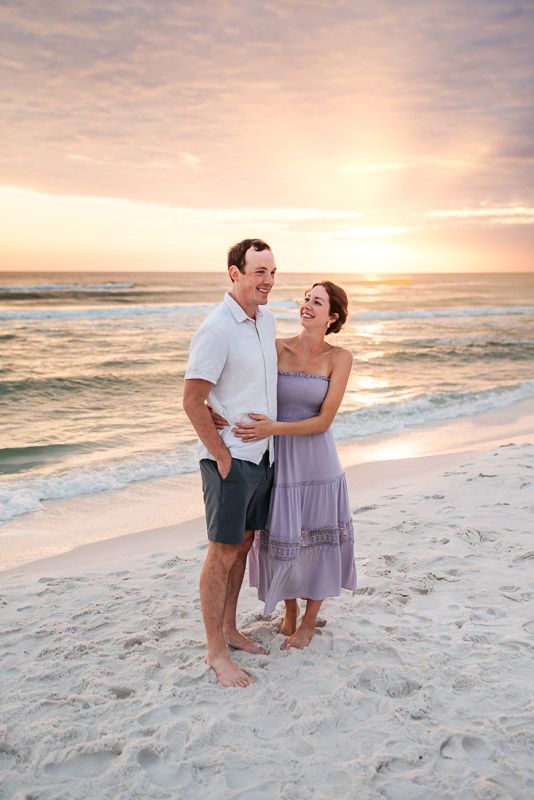 Spring time Photography specials near 30A, Henderson Beach, Destin Florida. Large family photographer captures beautiful family portraits.