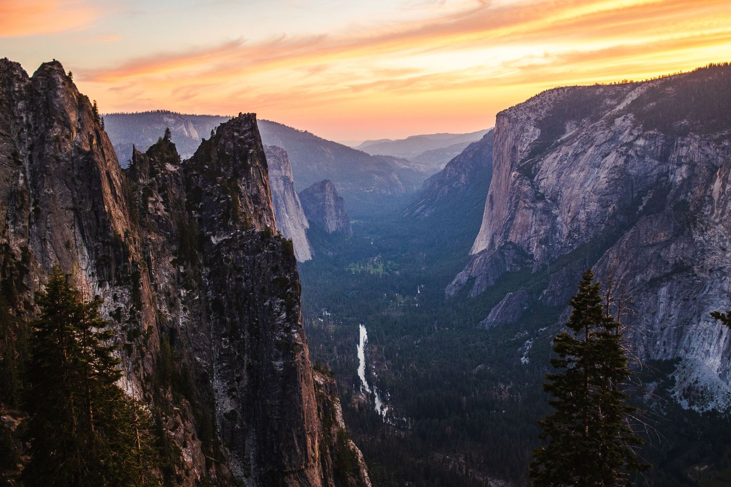 Yosemite Valley View during sunset, Yosemite National Park