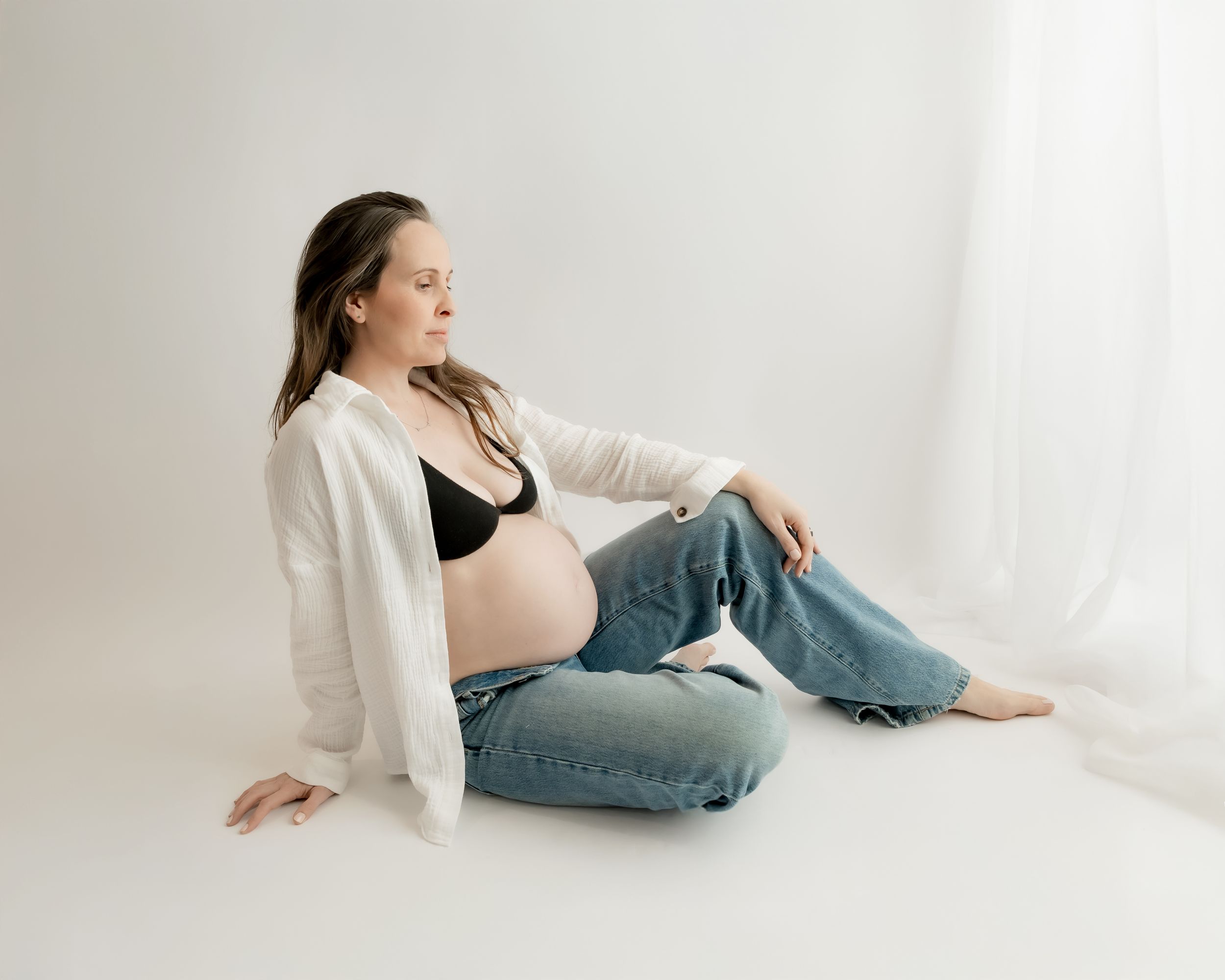 Pregnant mother photographed in private Nelson studio