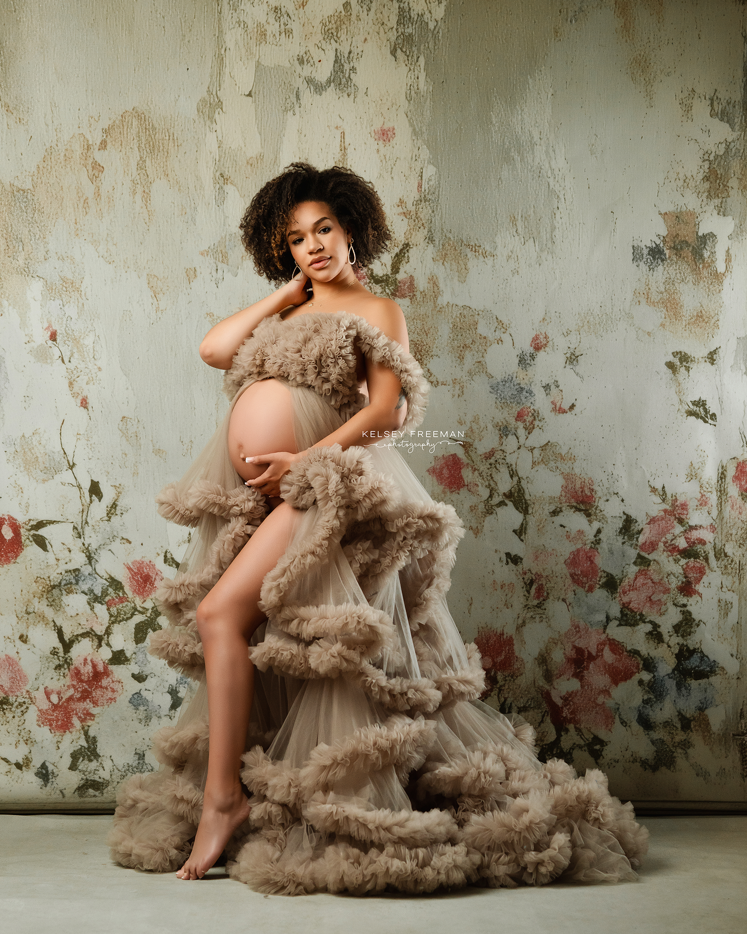 Newborn, maternity, & family photography studio located in between Atlanta, Georgia and Birmingham, Alabama with full service photo studio.
