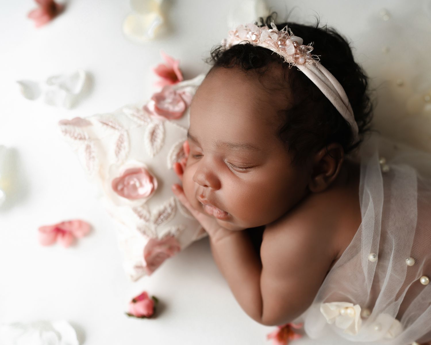 Newborn photography studio located in between Atlanta, Georgia and Birmingham, Alabama with full service photo studio.