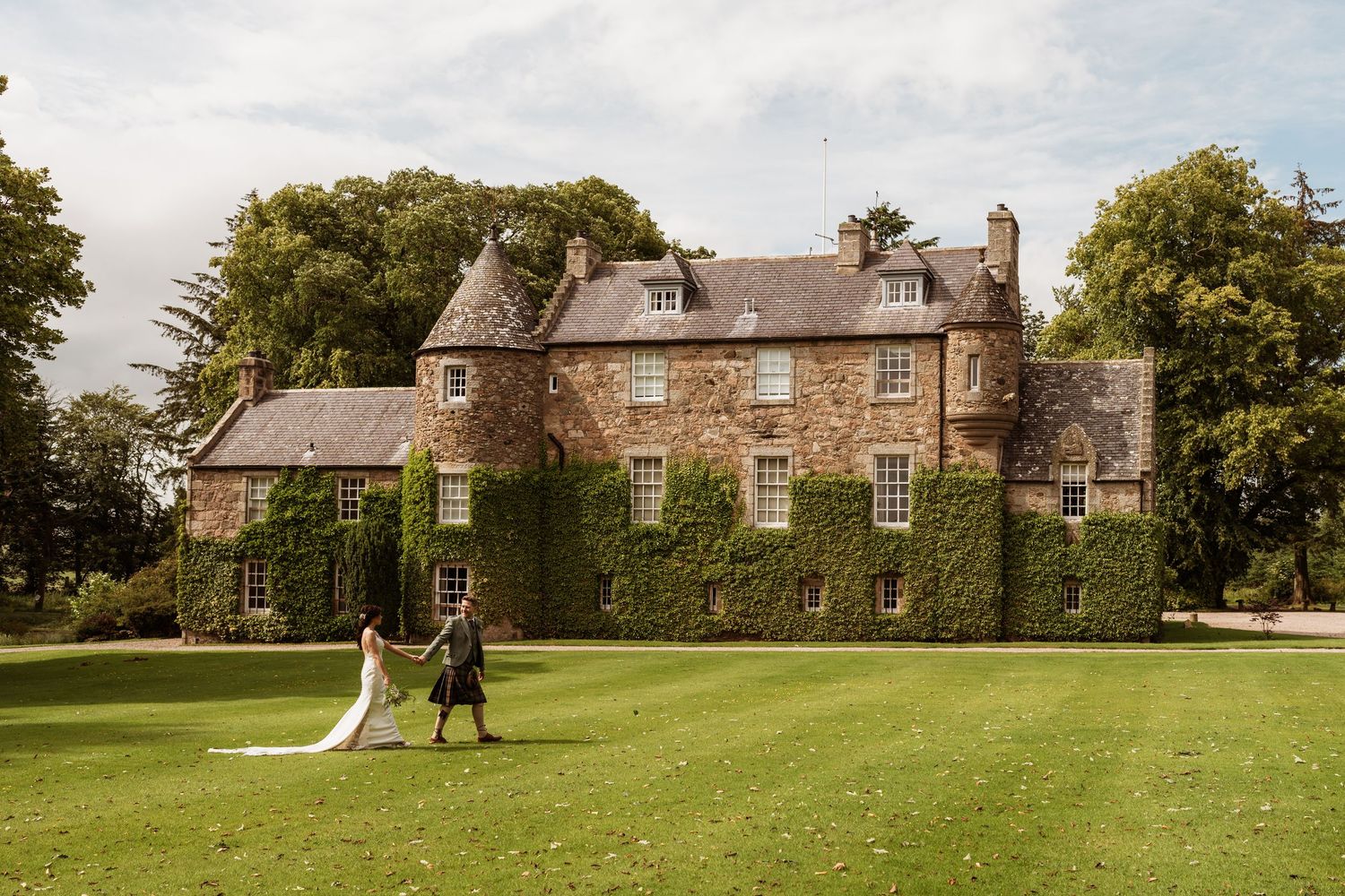 Schivas Steading Aberdeen Wedding Photography and videography