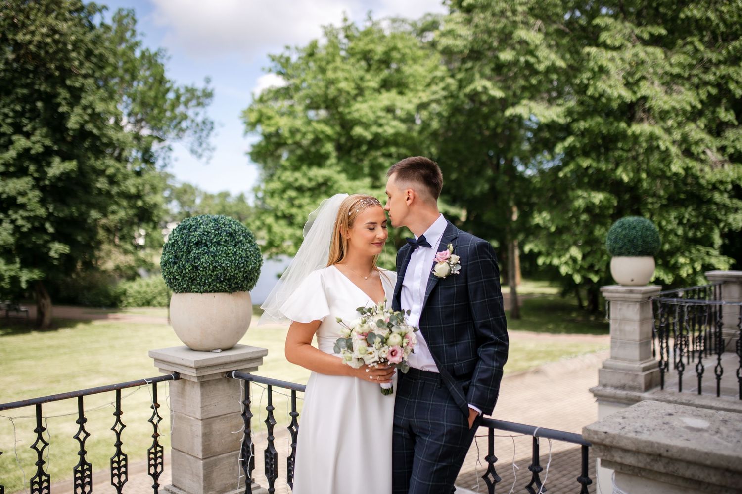 Pruut peigmees portree Pulmafotograaf Eestis Rootsis Soomes Välismaal Elopement