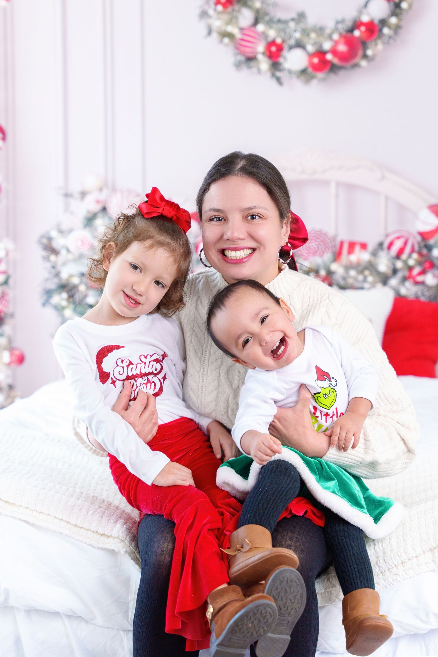 Family peppermint Christmas minis Midland TX Christmas minis peppermit christmas minis photographers midland tx holiday family photos