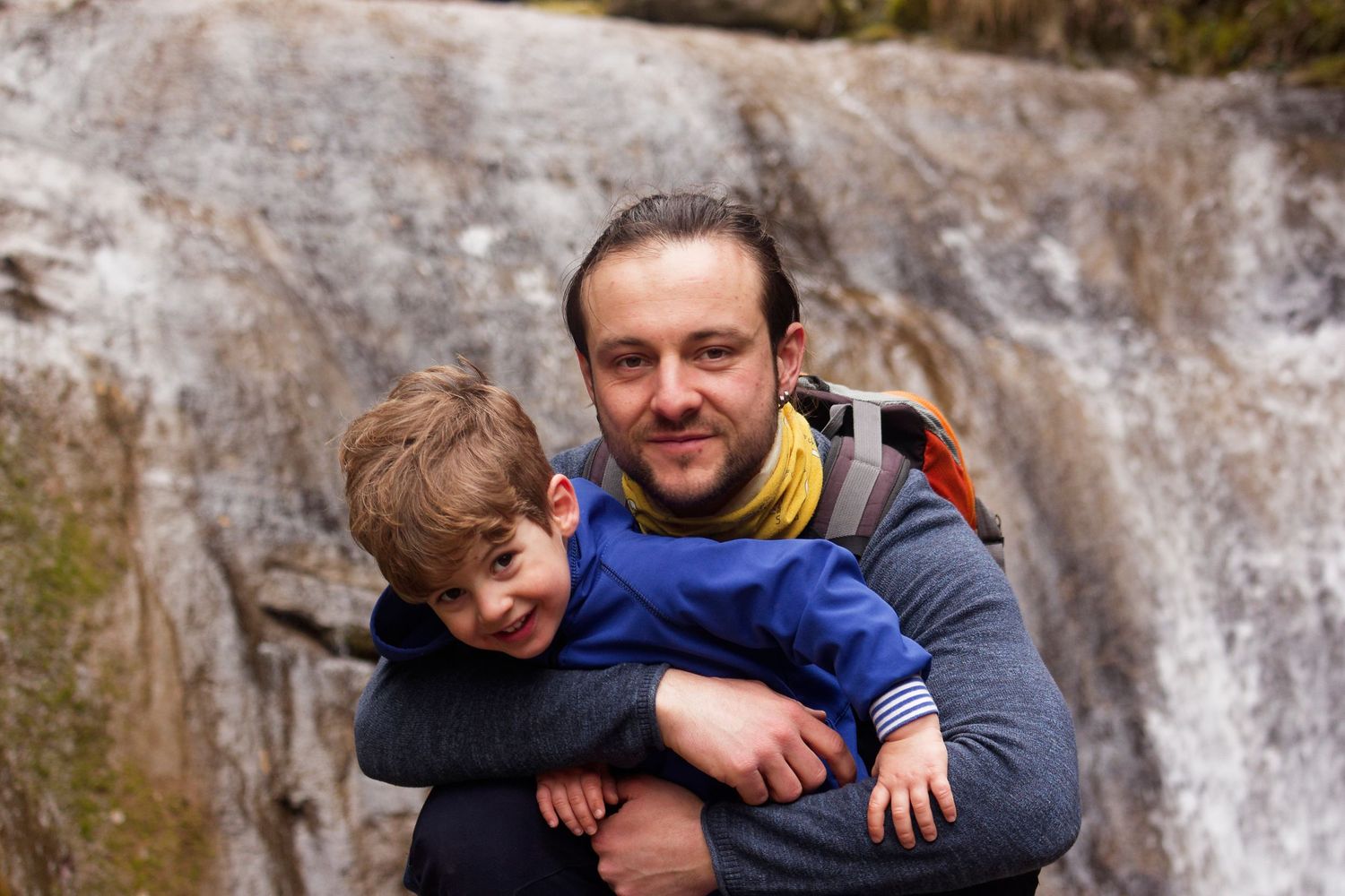 Photographe d'évènements en Isère - Père et fils en extérieur