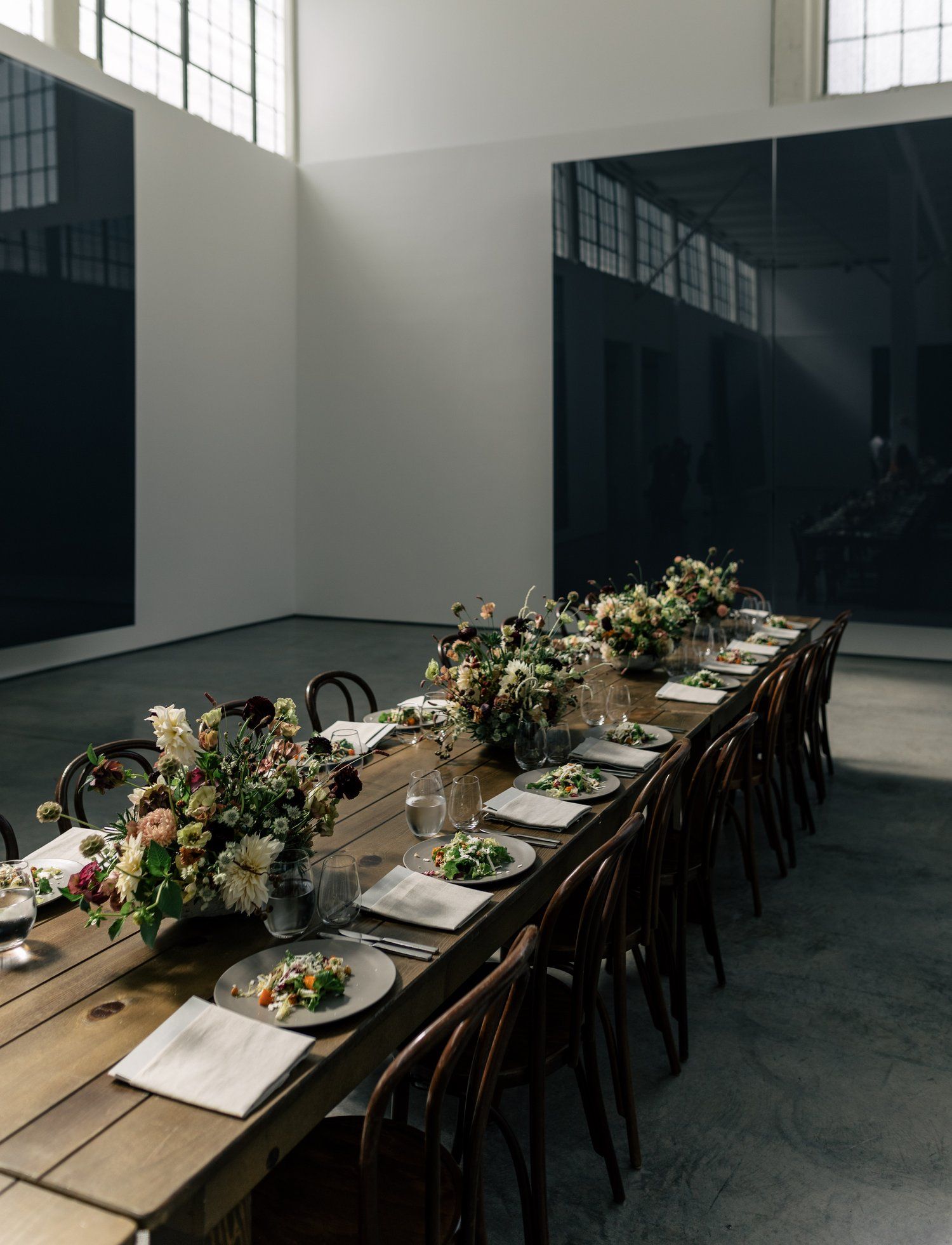 Luxury tablescape for a lunch in a private museum setting