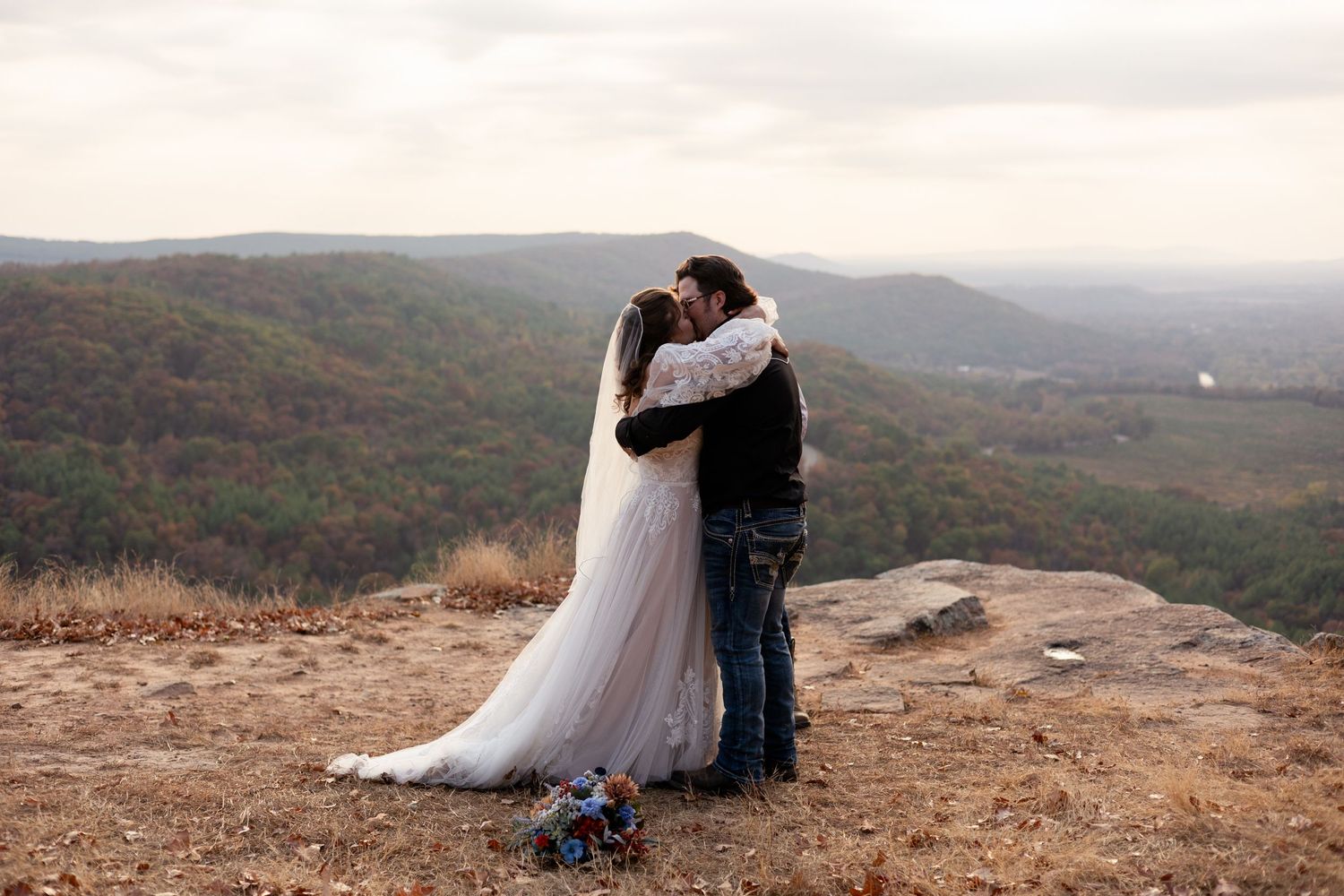 petit jean wedding first kiss