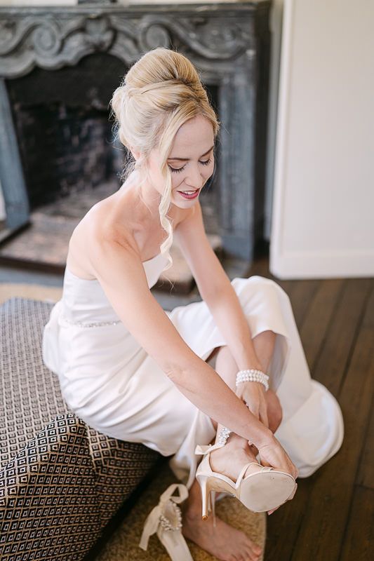 Bride portrait before ceremony at Manoir de Lébioles