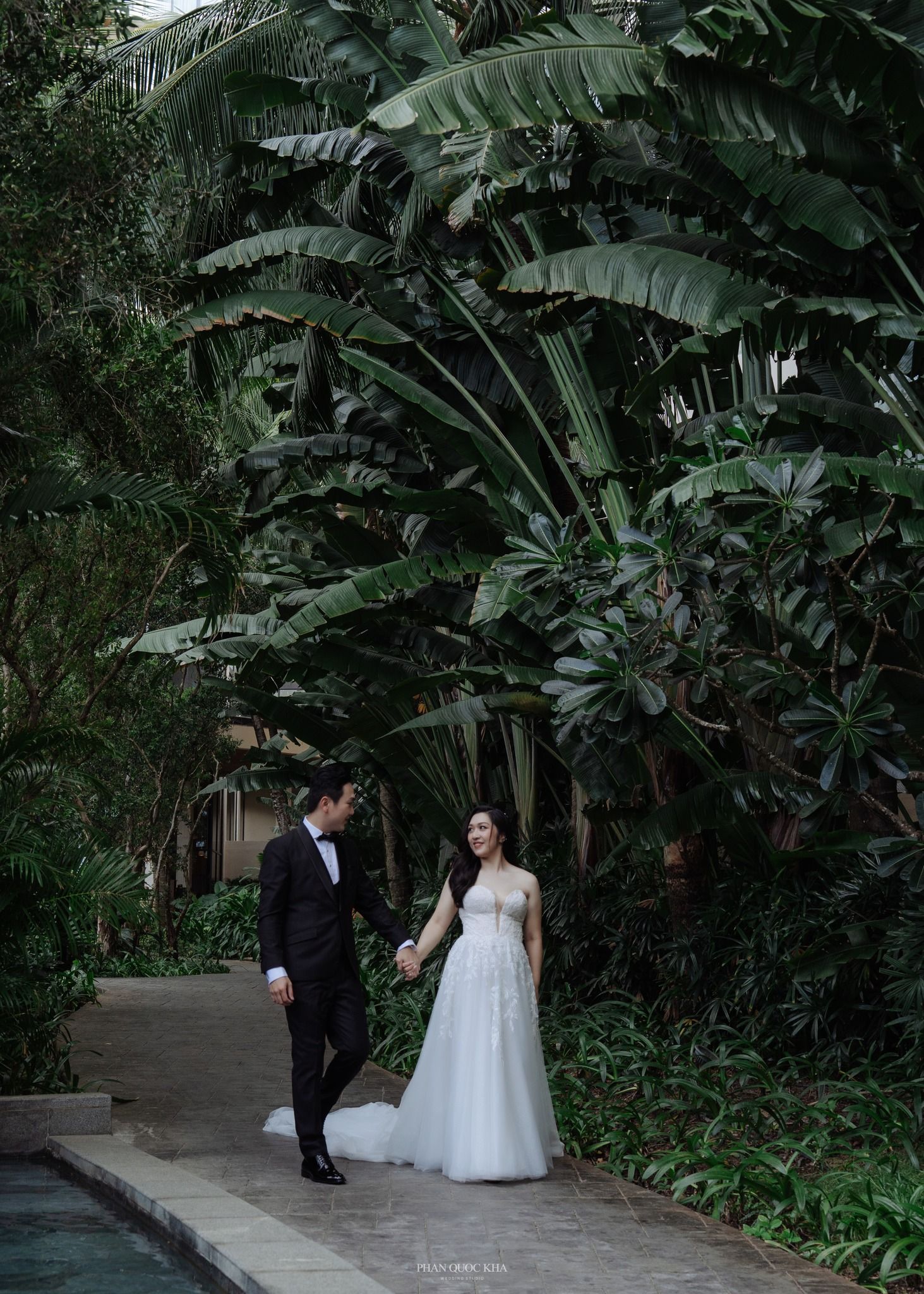 Moments that tell the story of Ray & Alica.