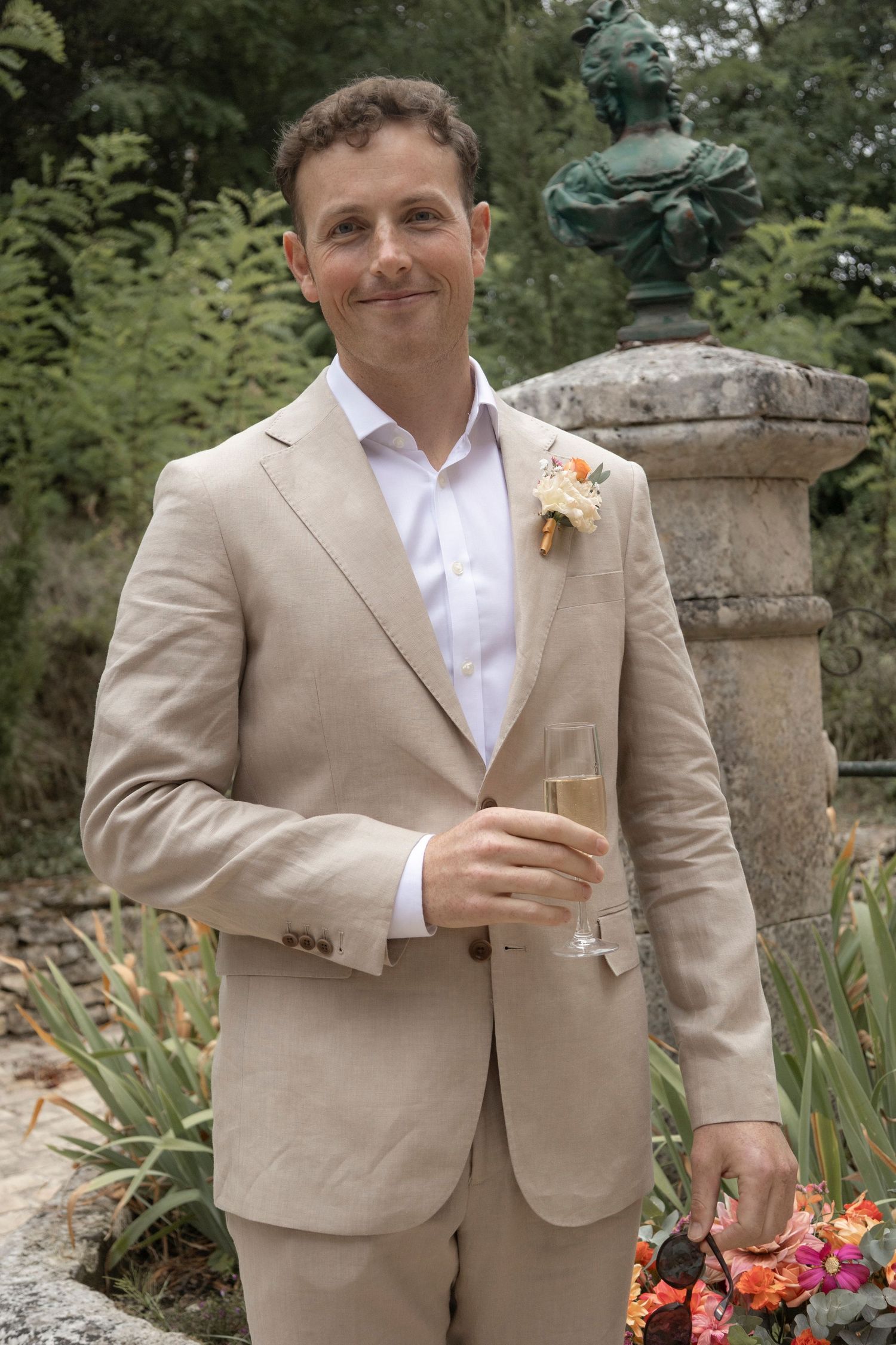 Dordogne french destination wedding photographer Château de Raysse