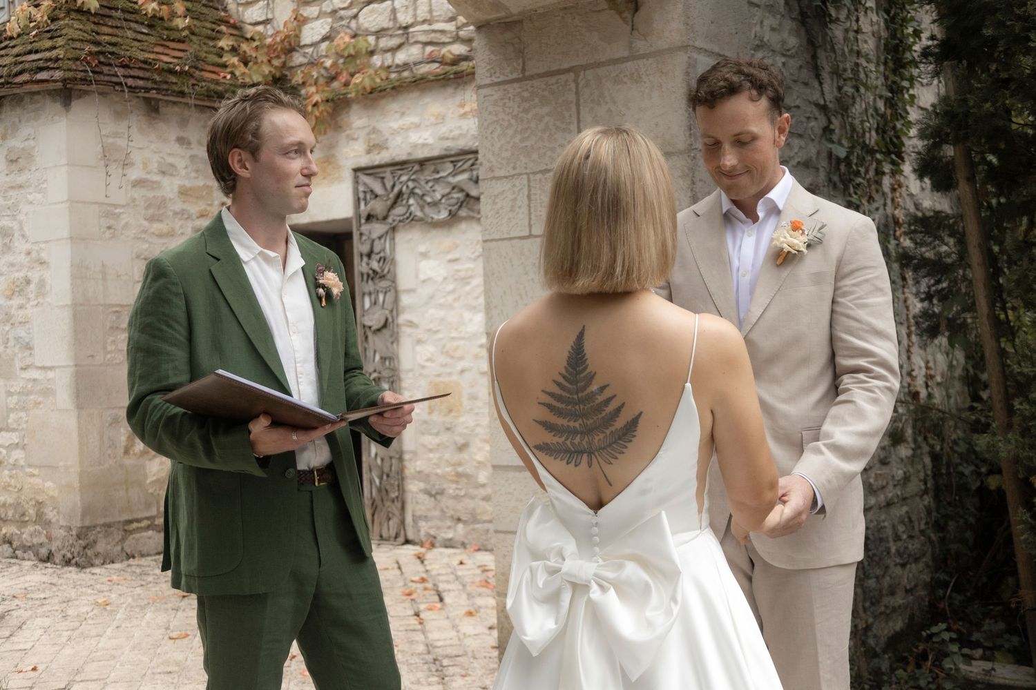 Dordogne french destination wedding photographer Château de Raysse