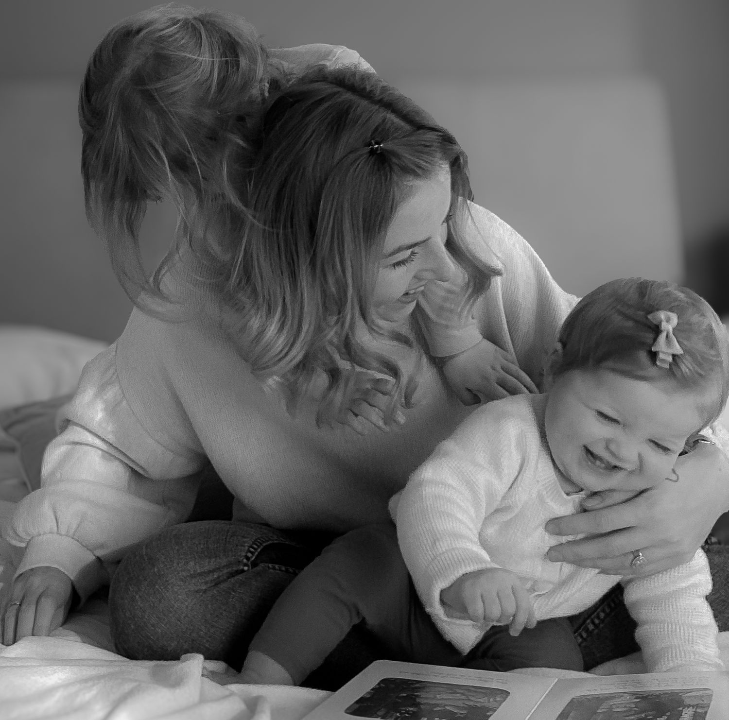 gentle-motherhood-photoshoot-lifestyle-leicestershire.jpg