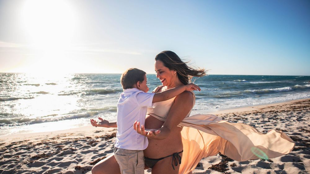 Pregnancy photography on the beach, Perth WA