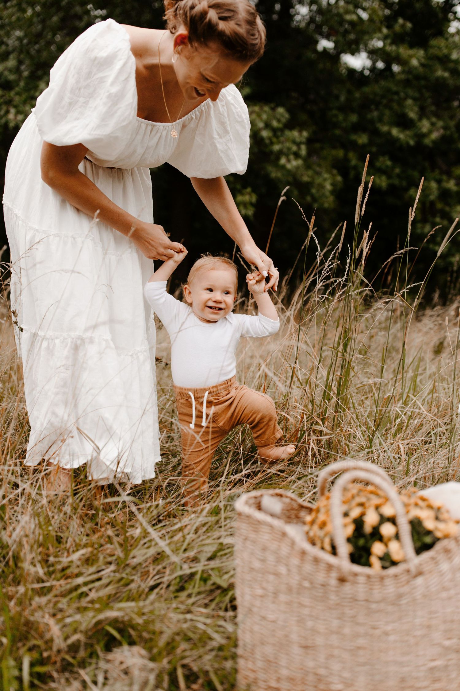 Young mom with her baby boy, Family Photos, Chicago, Illinois