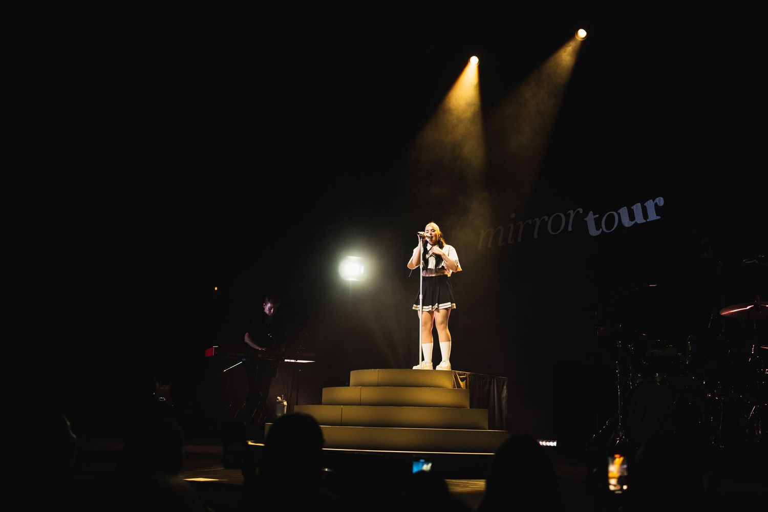 Lauren Spencer Smith, Wei Chong, WC Creative, Mirror Tour Photographer, Queen Elizabeth Theatre, Music