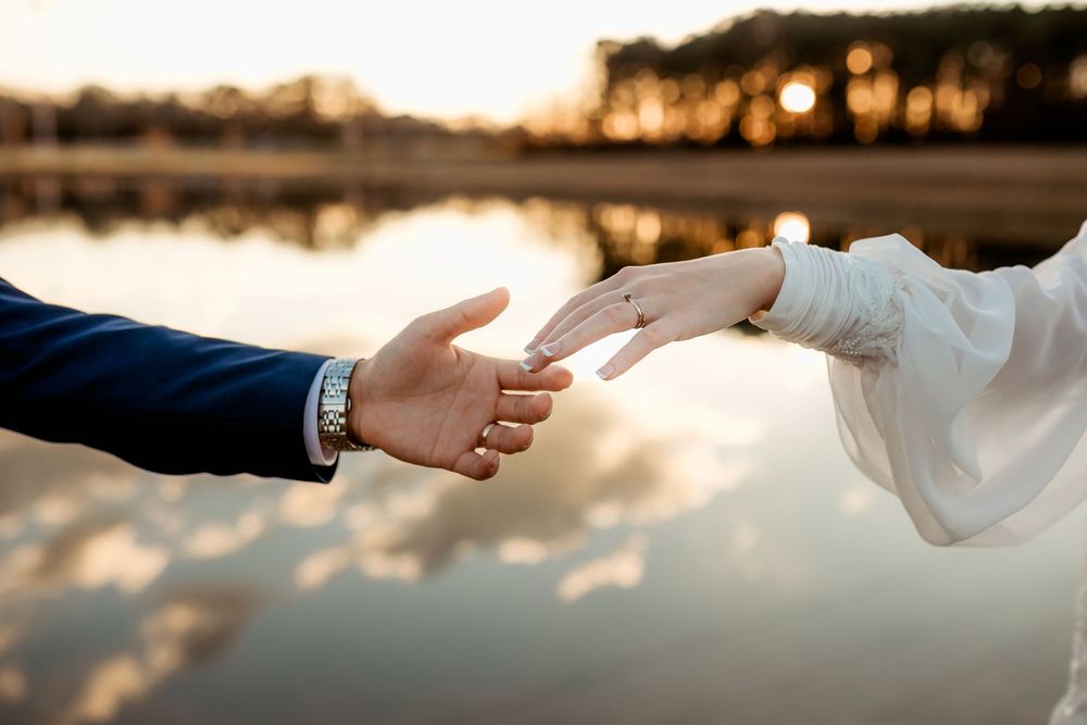 beautiful fall wedding portraits at a park in Hartselle, Alabama by a North Alabama Photographer