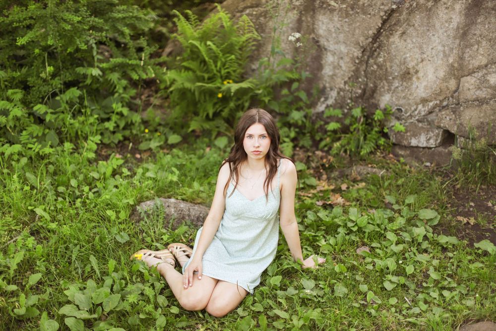 Natural light senior photos at Enger Tower Park in Duluth Minnesota