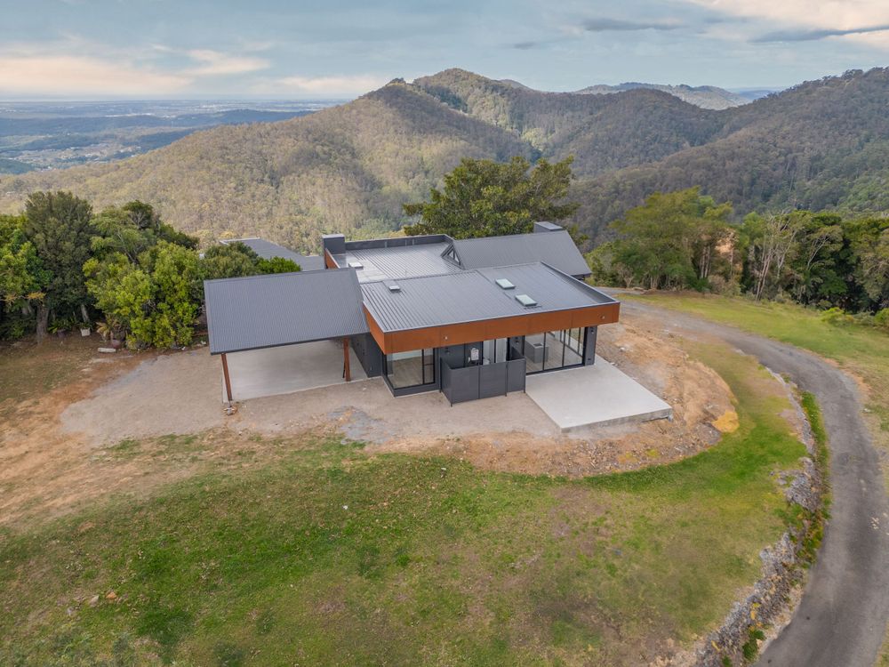 Aerial real estate photo of modern countryside home by Gold Coast and Brisbane drone photographer