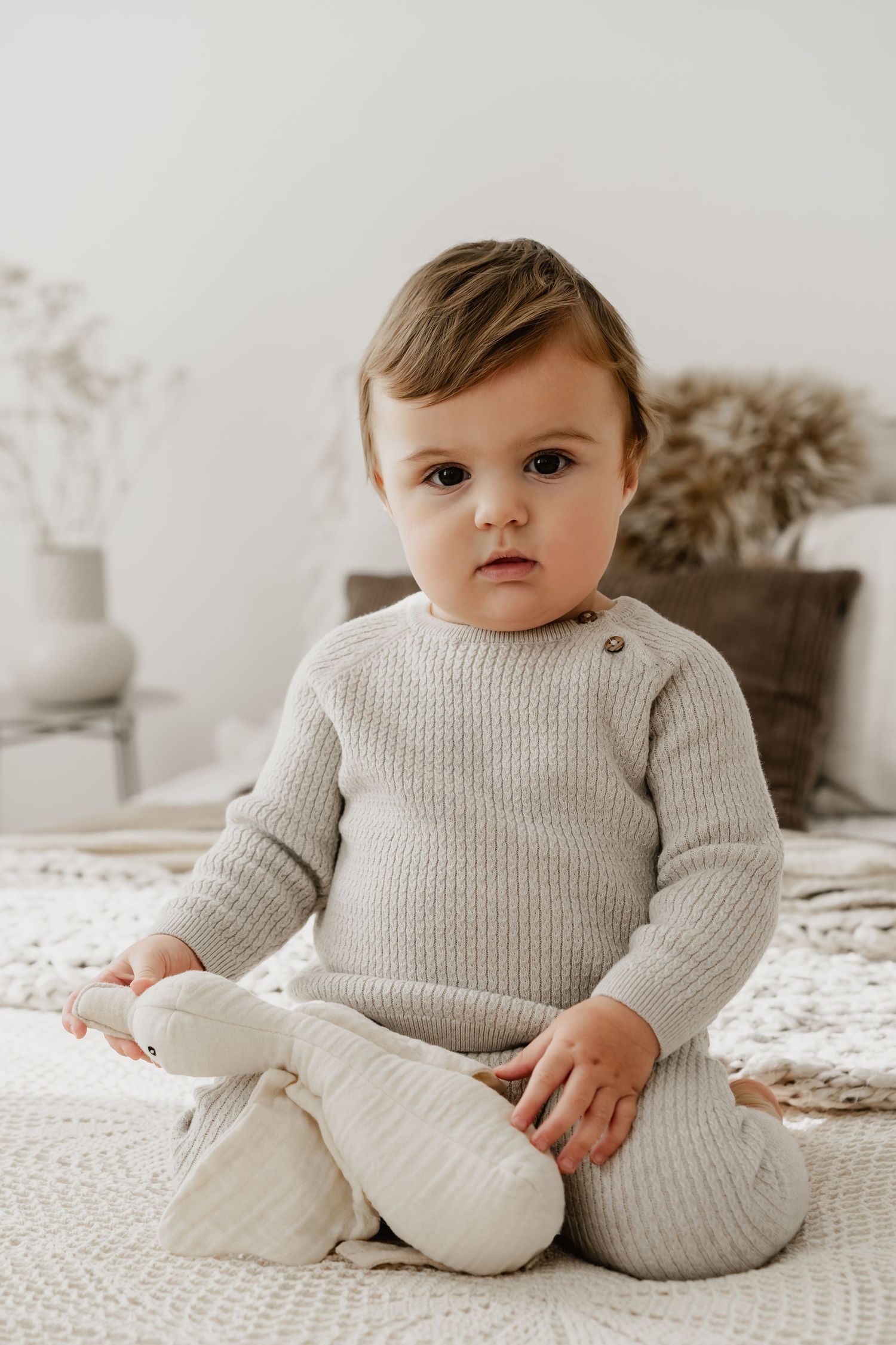 Kinderportrait eines kleinen Mädchens beim Mommy & Me Fotoshooting im Fotostudio Stockerau