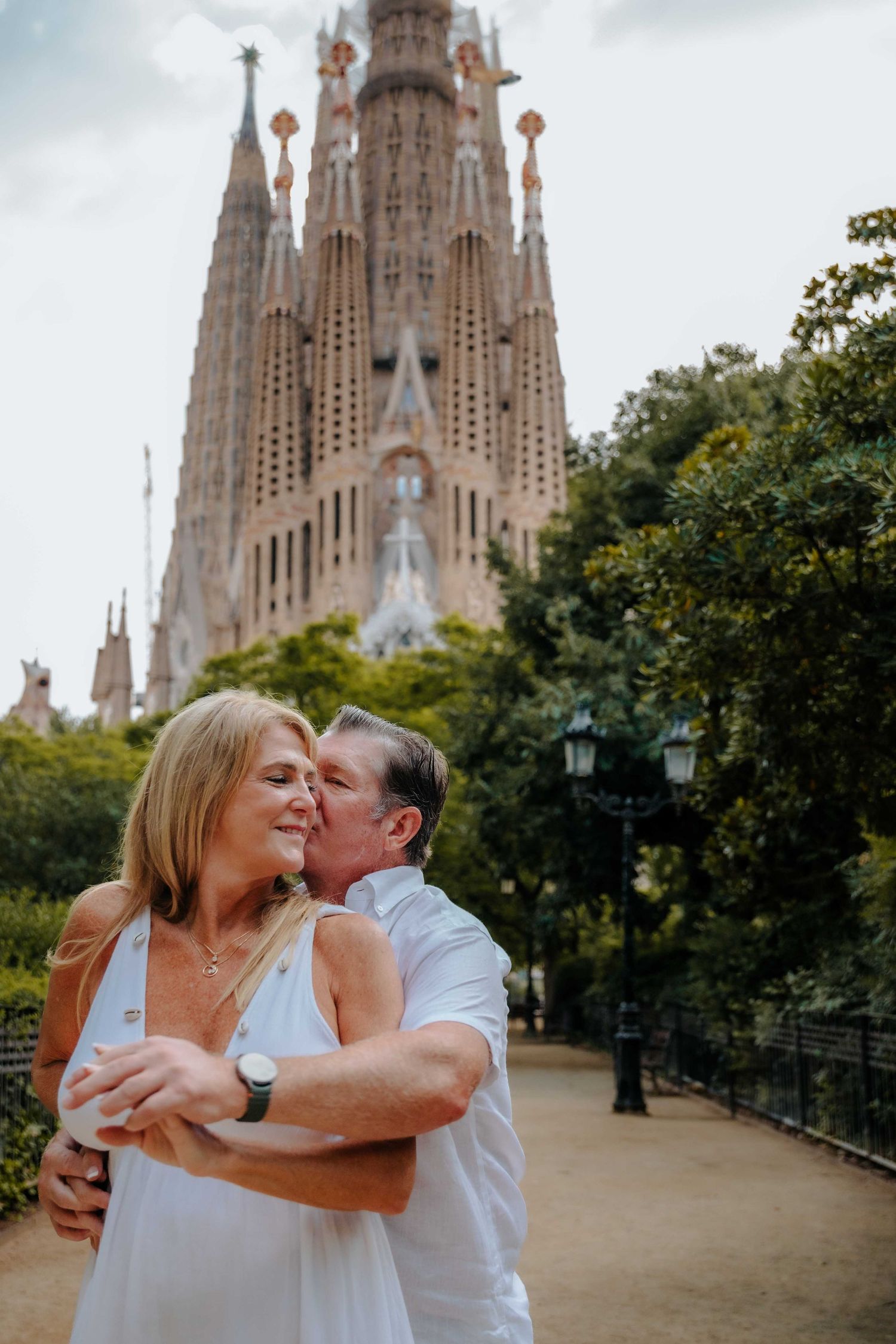 Candid couple portraits Barcelona