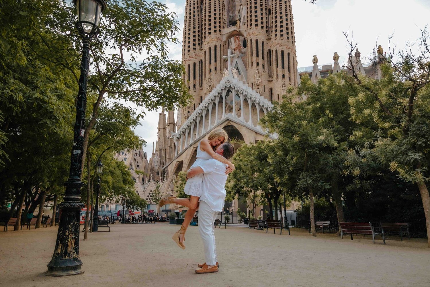 Barcelona couples photographer Sagrada Familia