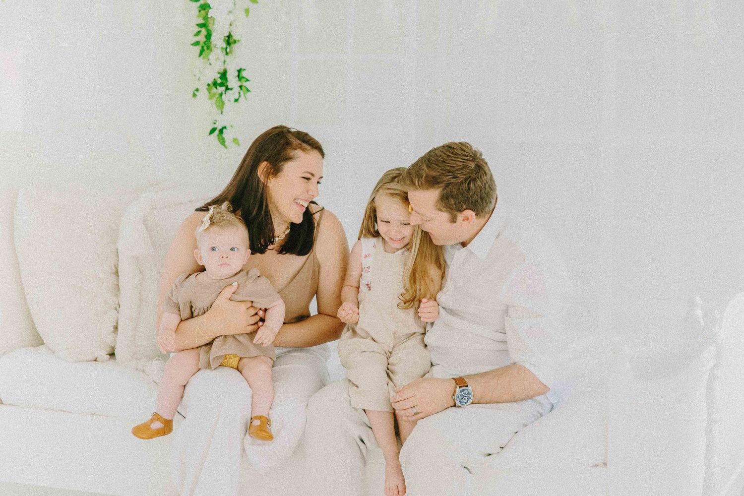 Family studio Lisbon — amor, ternura e momentos inesquecíveis capturados.