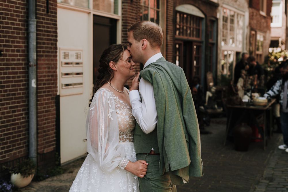 trouwfotograaf - bruidspaar - trouwen - bruidsfotograaf - trouwen in leiden - westland - trouwjurk - trouwpak - cityshoot - fotograaf
