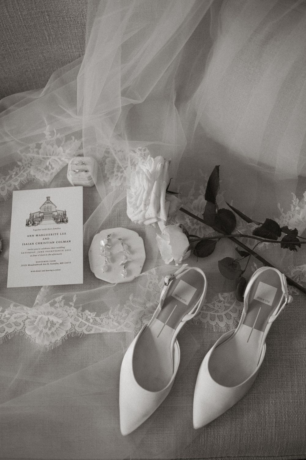 Minnesota Wedding Photographer, Romantic and Authentic Minnesota Photography, Minnesota Couple Photos | Rachel Marie Photography