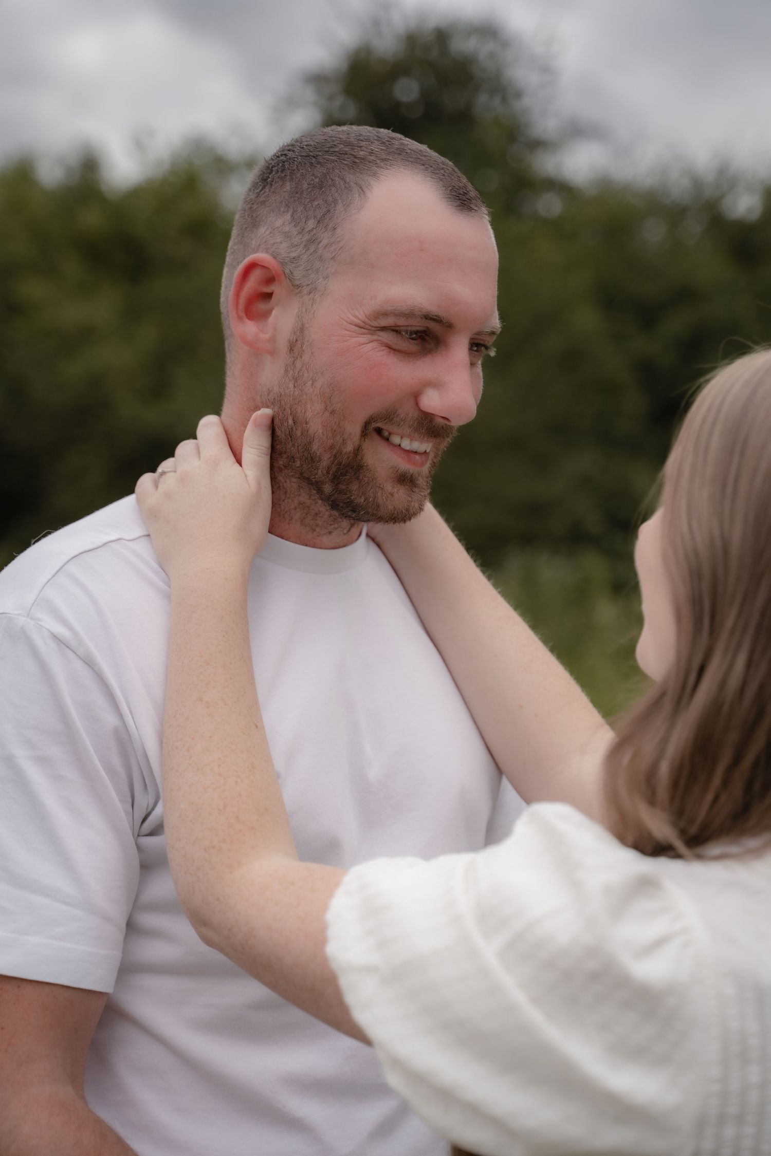 swadlincote-maternity-photographer-natural-outdoor.jpg