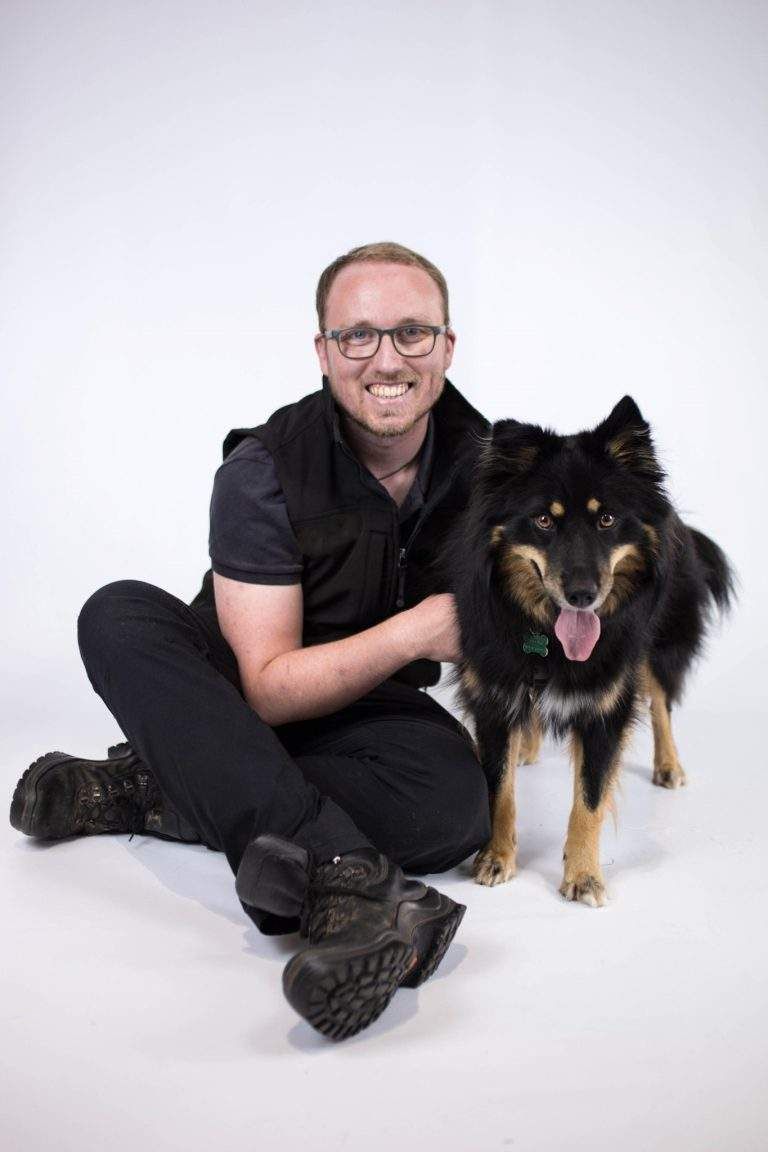 Member spotlight banner displaying nature and pet photography portfolio samples.