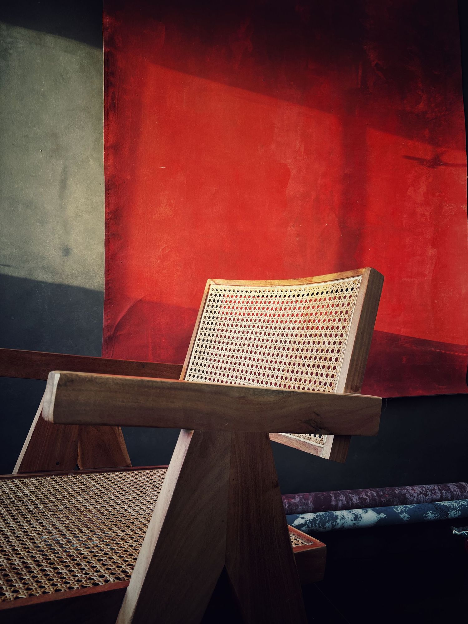 Natural light and interior detail at Roj Whitelock Photography Studio, The Nest, Studio 502