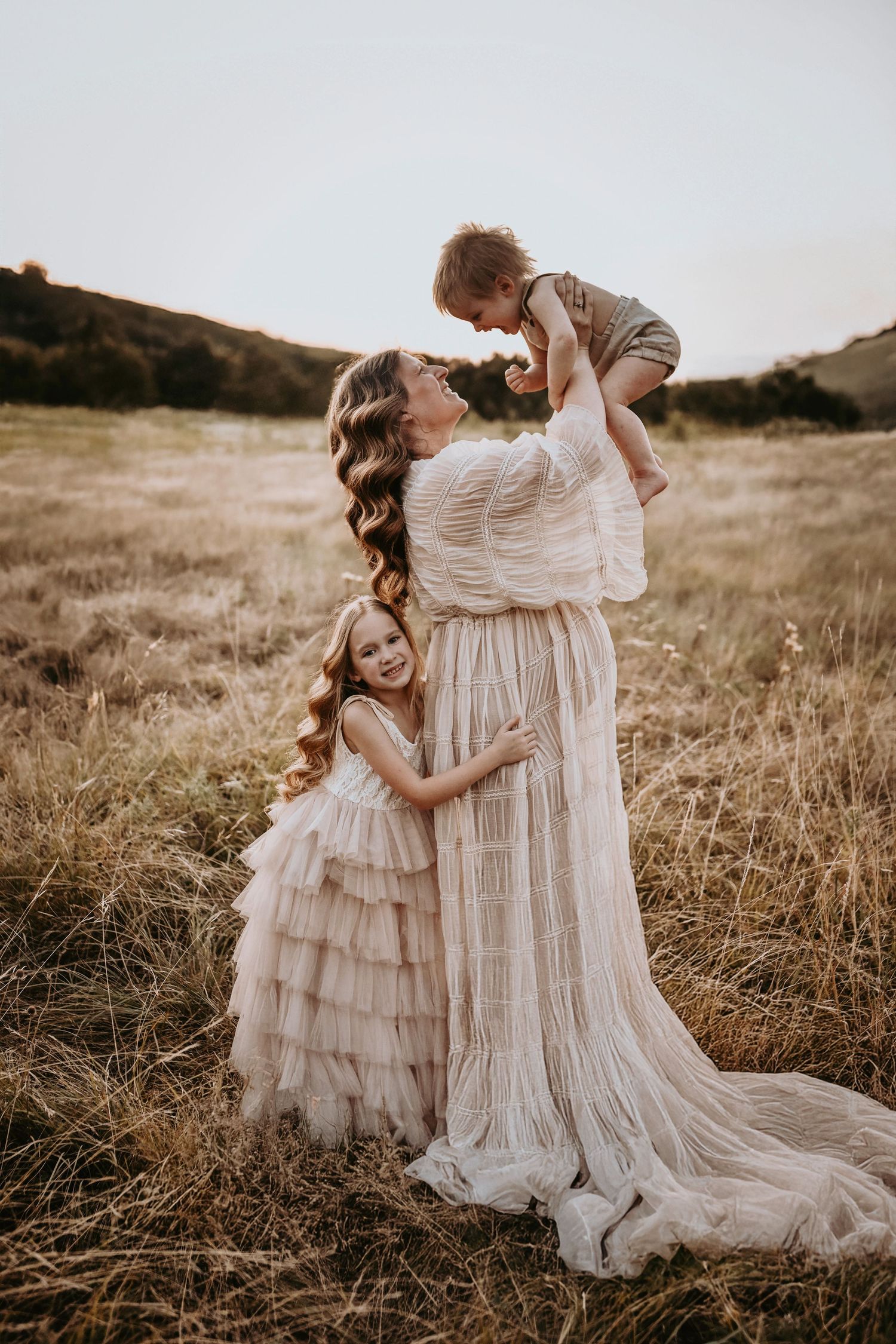 Golden-hour maternity photos by Lewisville Lake