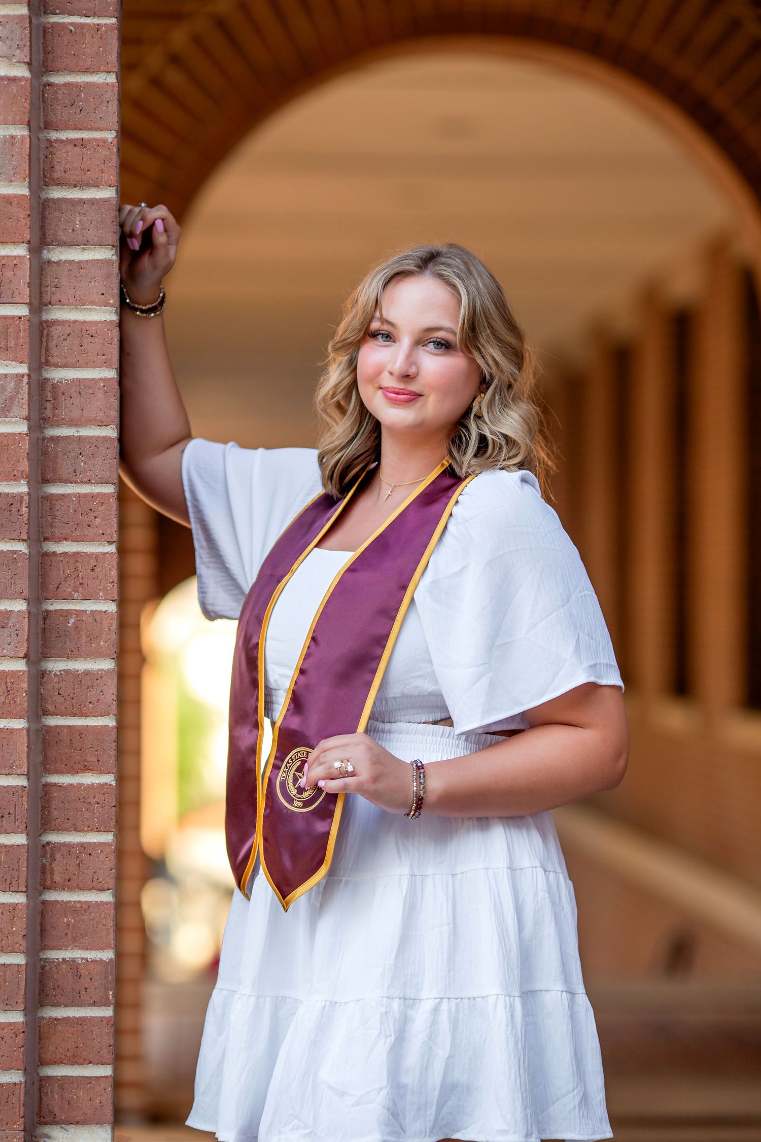 Collage Graduate portraits tailored to you. Serving Texas State University, University of San Antonio Texas, UT Austin & surrounding areas.