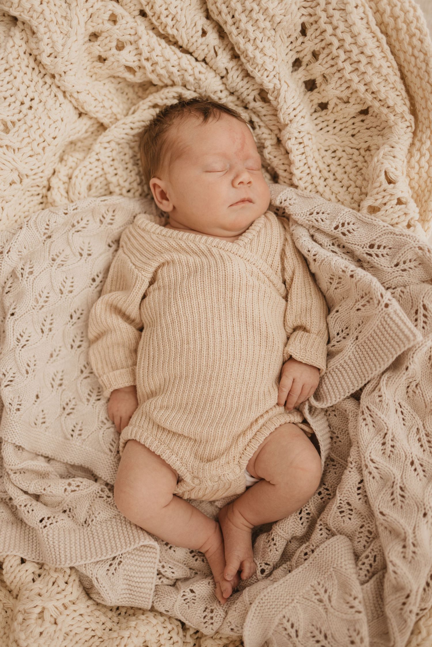 Geelong Lara Torquay Ocean Grove Barwon Heads newborn maternity pregnancy family motherhood couples photographer photography photoshoot
