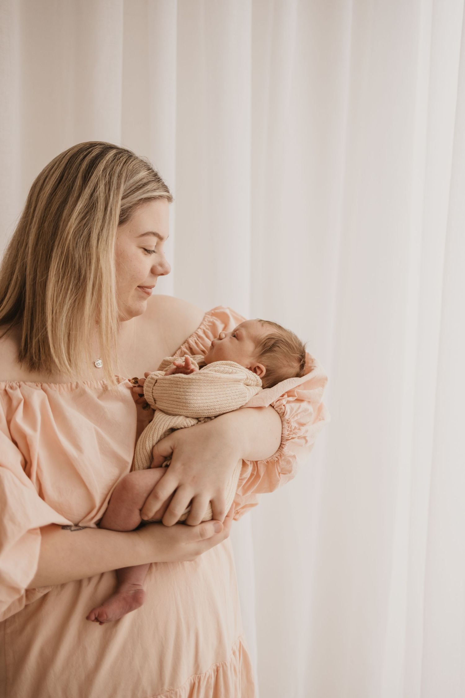 Geelong Lara Torquay Ocean Grove Barwon Heads newborn maternity pregnancy family motherhood couples photographer photography photoshoot