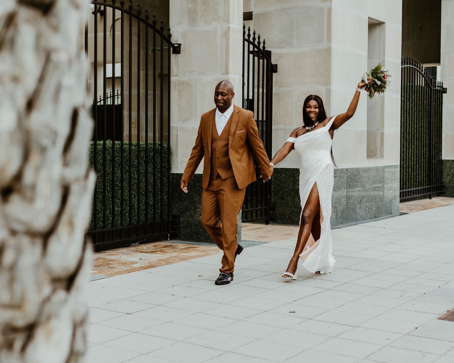 How to get married at the courthouse
What to wear to a courthouse wedding
How much does a courthouse wedding cost. downtown Orlando wedding