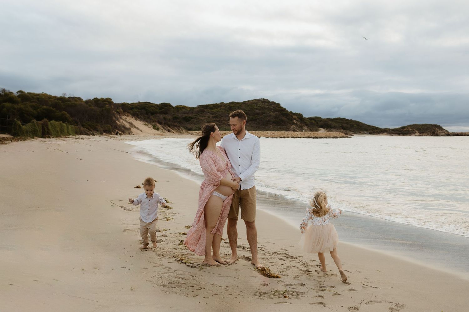 Victoriana Louise - her own maternity photoshoot at Point Peron Rockingham, about me