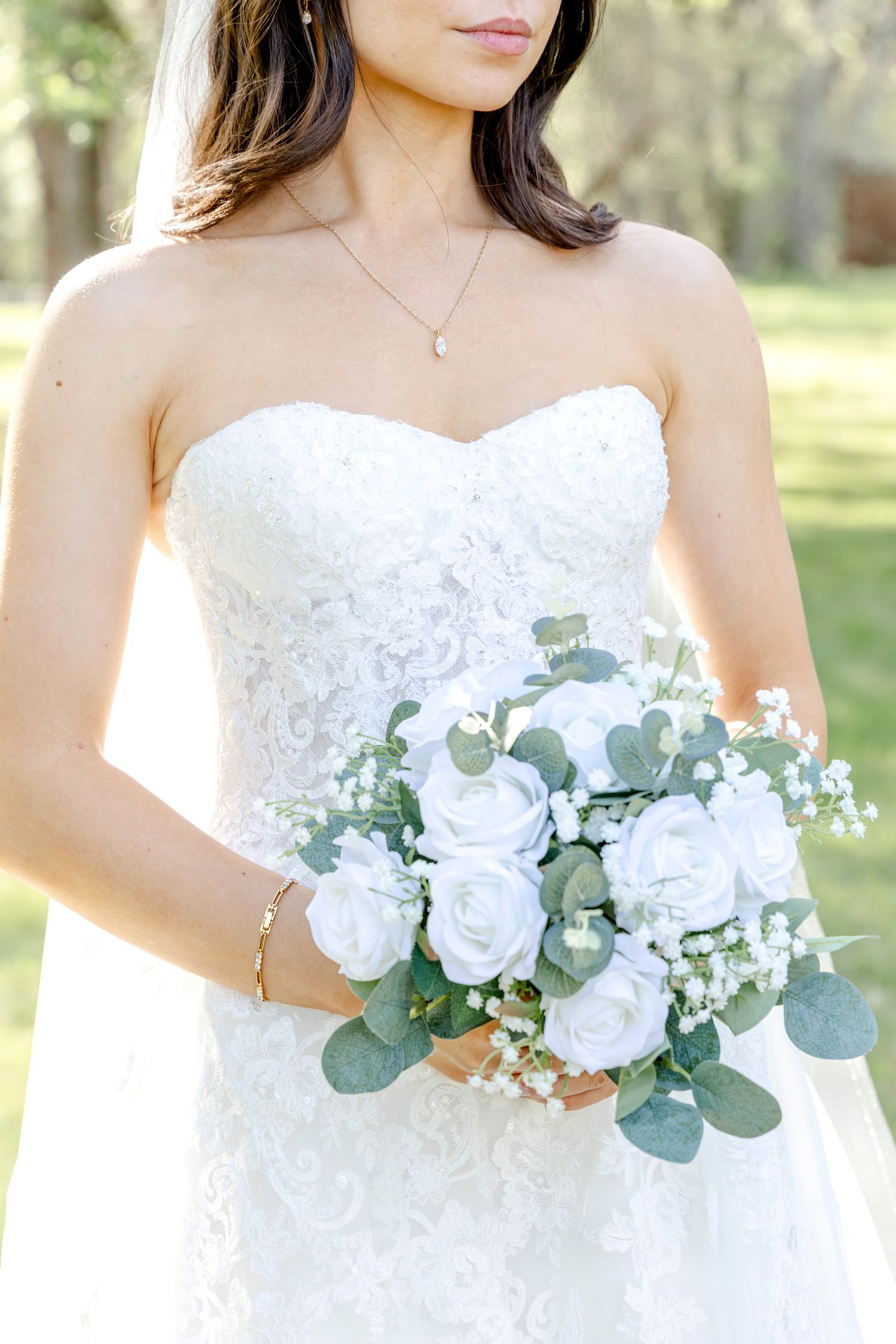 Fredericksburg winery wedding photography with timeless bridal portraits
