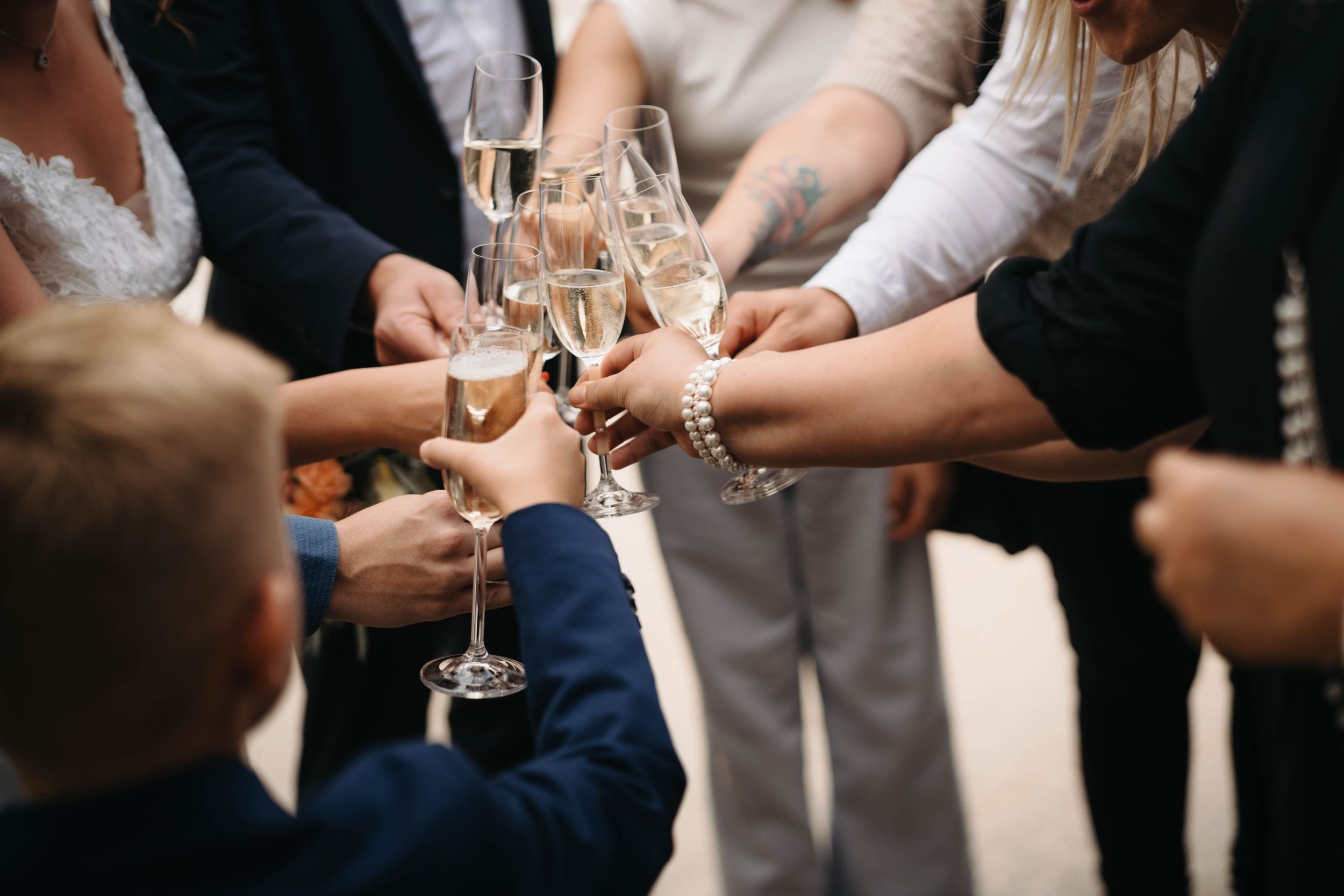 Feier nach der Hochzeit, time to celebrate