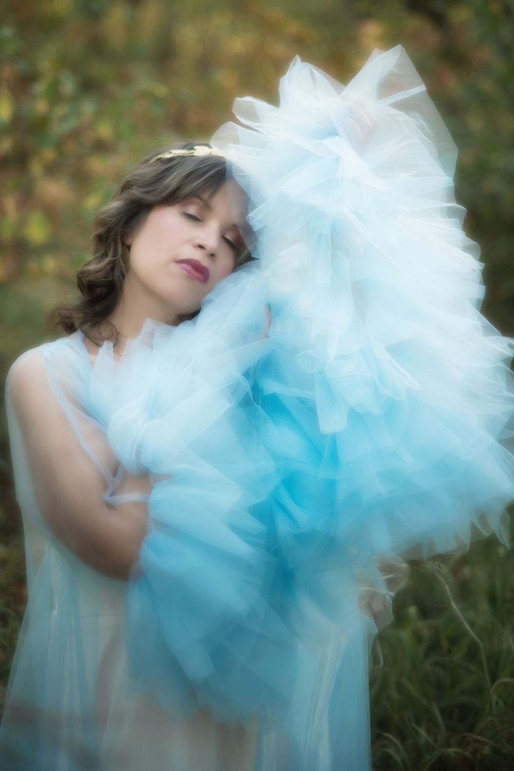 Fantasy themed woodland witch photoshoot in Spokane Washington at Indian Canyon Mystic Falls