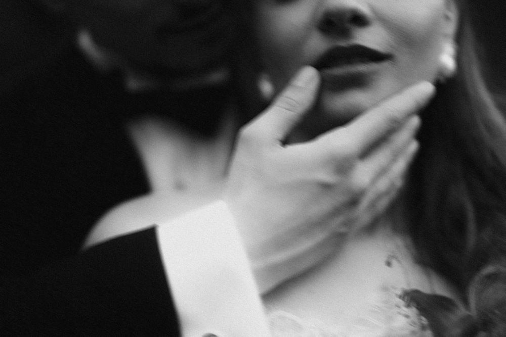 intimate elopement portugal emotional close up