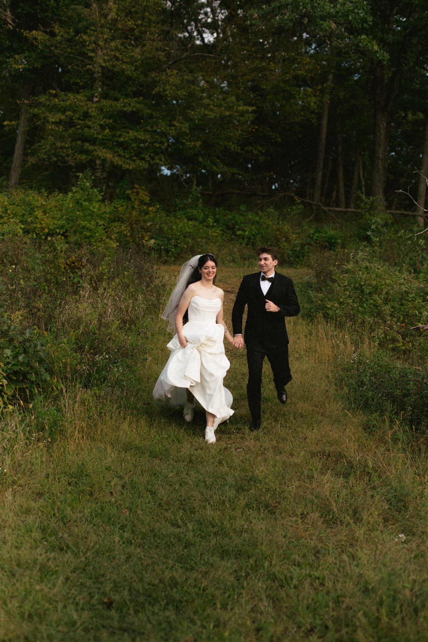 Documentary wedding photographer Omaha