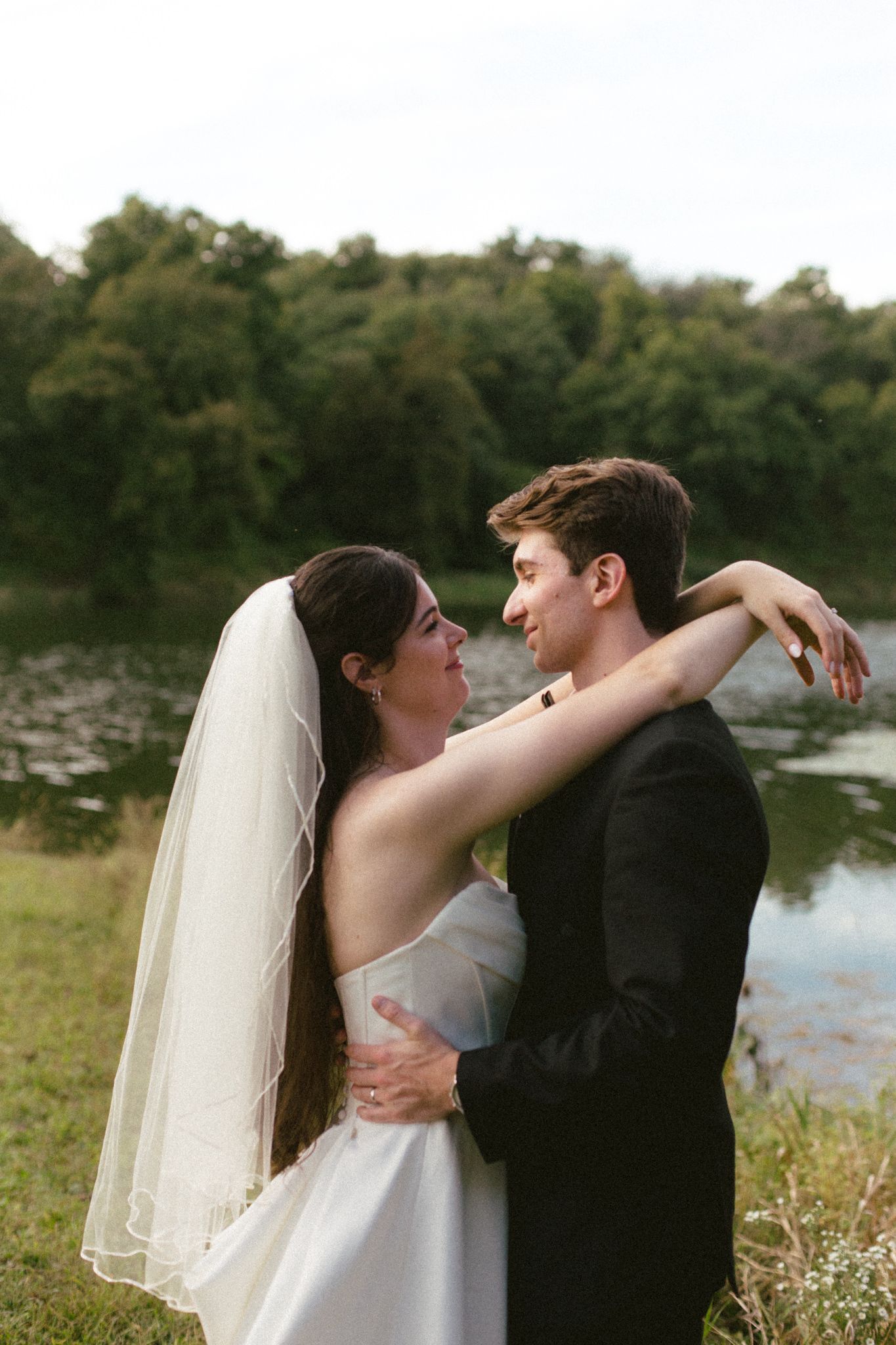Documentary wedding photographer Omaha