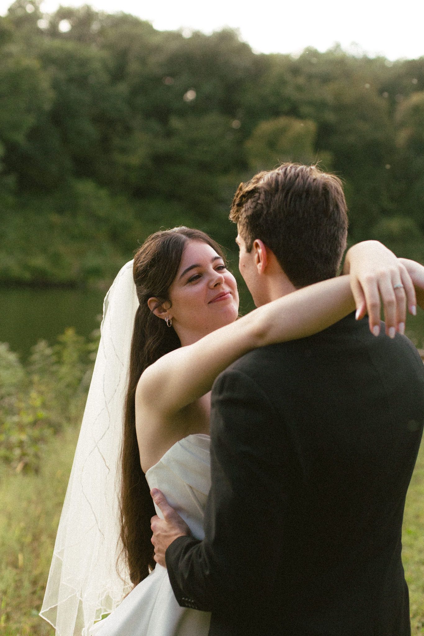 Documentary wedding photographer Omaha